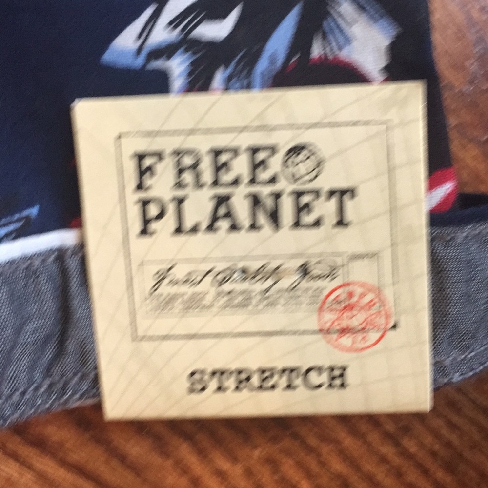 Free Planet Hawaiian Shirt Button-Up - Picture 3 of 6